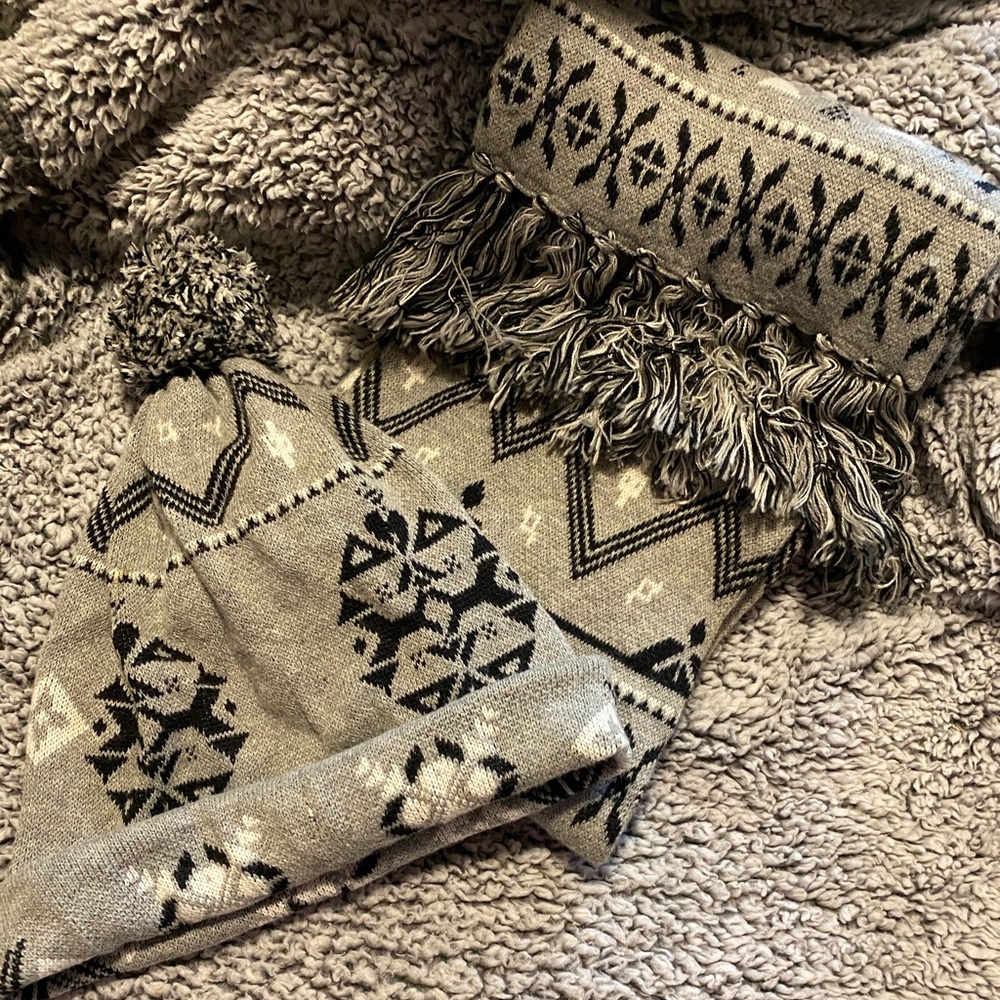 Victoria’s Secret PINK Hat and Scarf